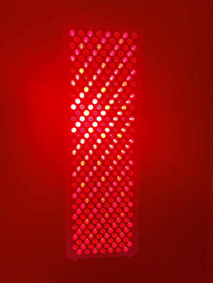 Brandende rood licht therapie lamp met zichtbare leds